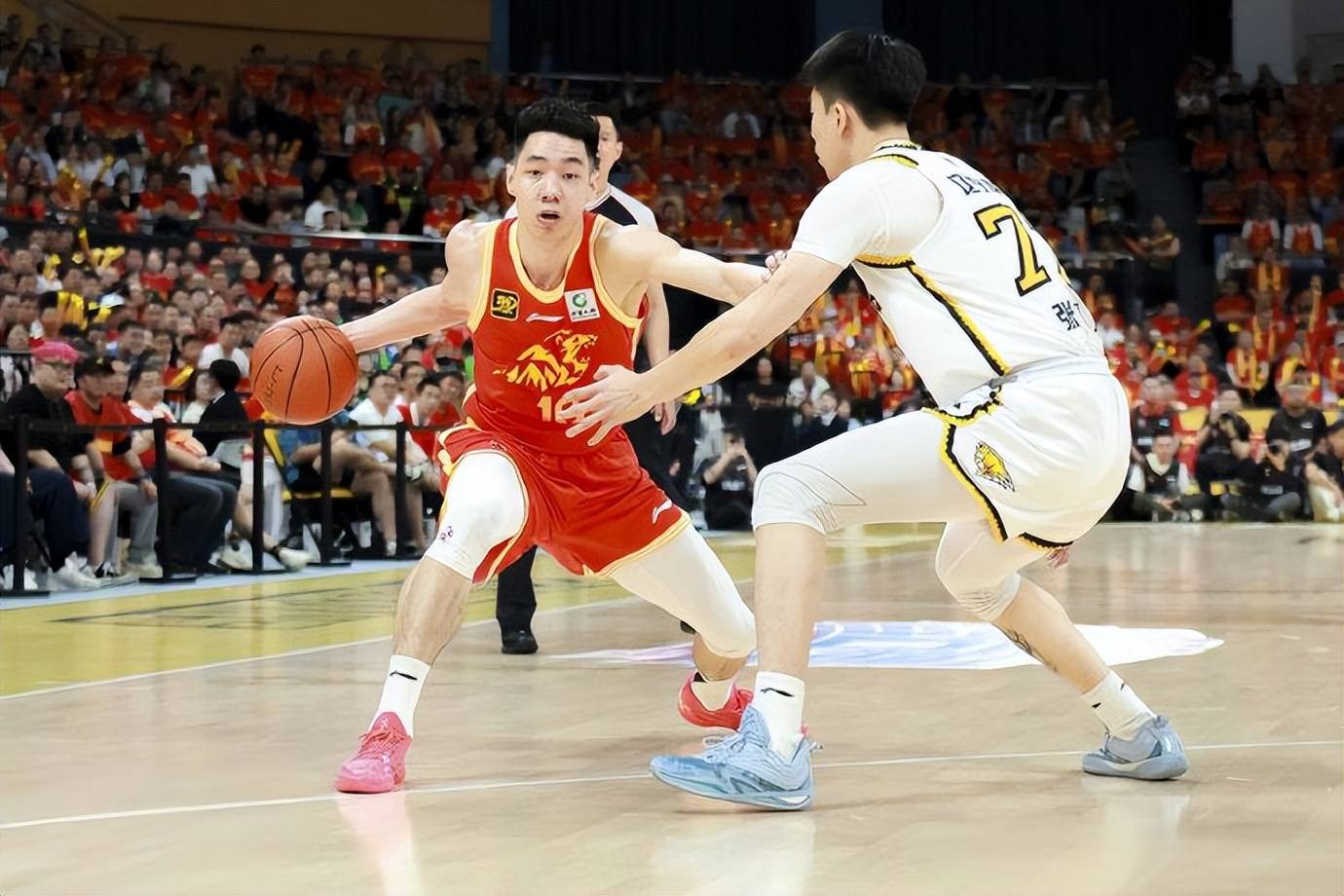 朱俊龙16分4篮板2助攻1三分球，广厦110-84辽宁的简单介绍