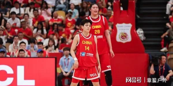 4届助攻王+2届抢断王!中国女篮26岁控卫蜕变:张子宇绝配的简单介绍