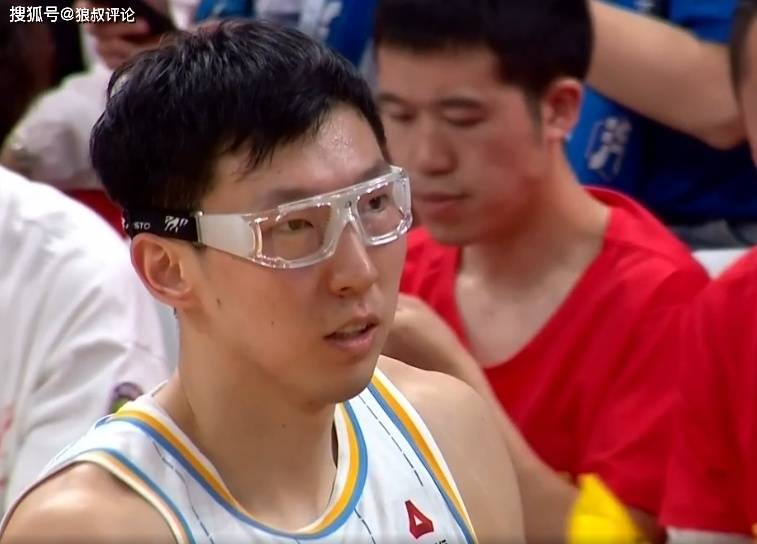 阿尔艾因防守体系调整，力求守住关键战局的简单介绍