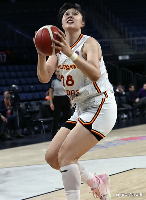 历史性时刻：WNBA历史上首位中国台北裔球员加盟女武神的简单介绍